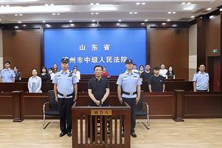 记者：阿方索今日恢复有球训练，可能进入对阵莱比锡大名单